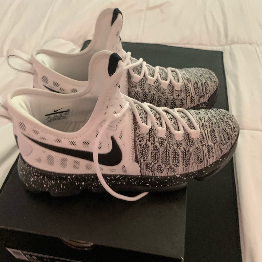 Size 8.5 Nike Zoom KD 9 “Oreo”